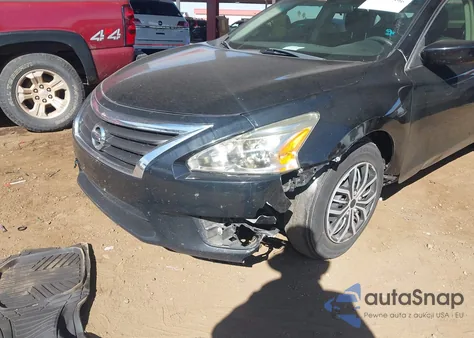 2013 Nissan Altima 2.5 S z USA, uszkodzony, nr VIN 1N4AL3AP4DN447616